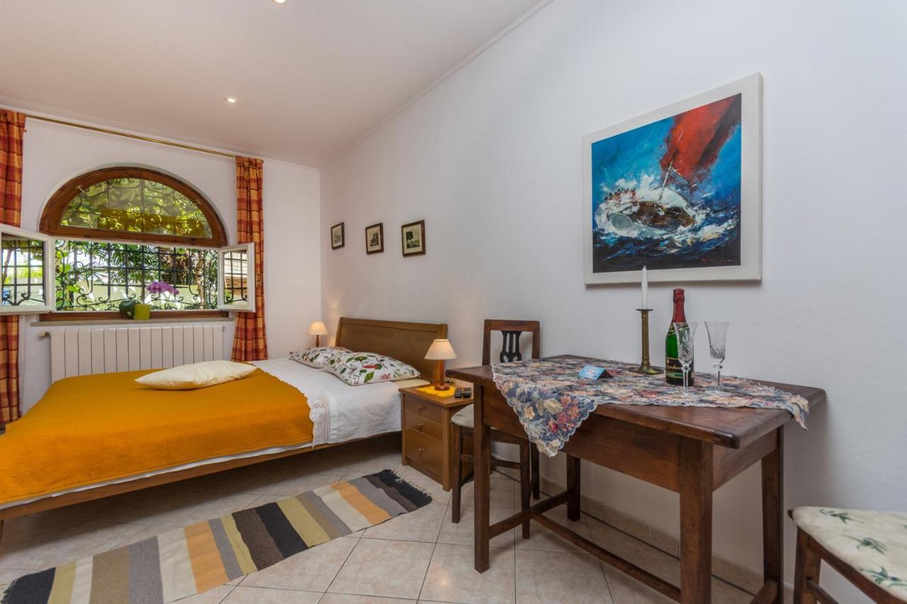 Guesthouse Casa Nova Πόρετς Εξωτερικό φωτογραφία